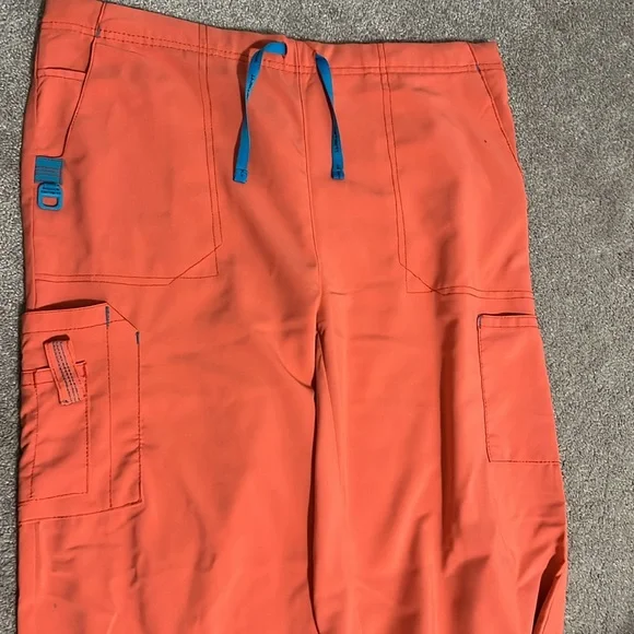 Women’s carhartt force flex scrub pants - Picture 6 of 6